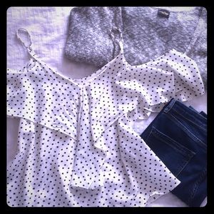 NWOT🎉🎉Cold shoulder polka dot blouse
